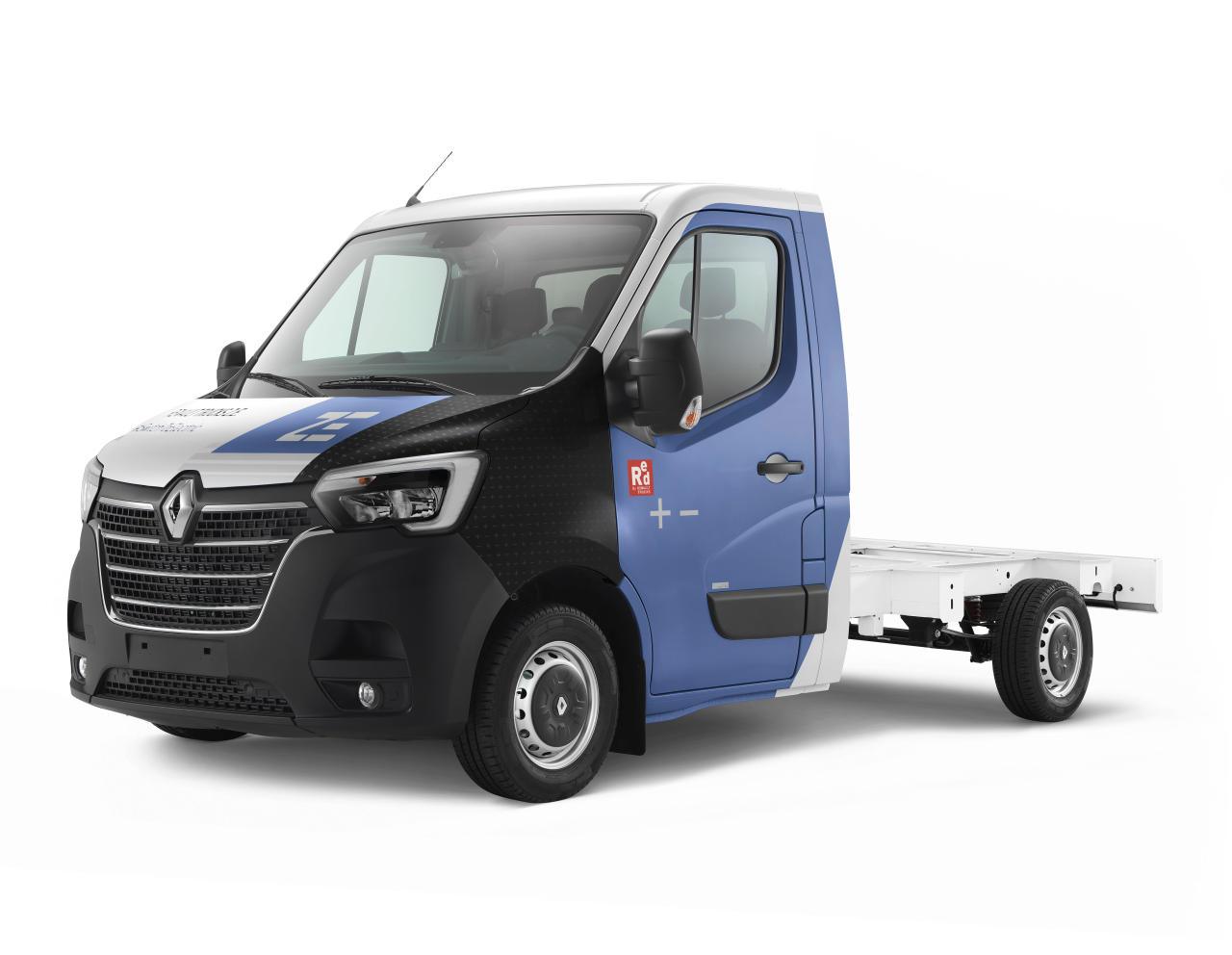 Renault Master z.e. Синий электро Рено. Хундай грузовик электро.